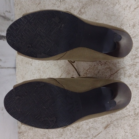 Elle Vaughn Olive Green Canvas Lace Up Booties, Size 9M - Picture 6 of 8